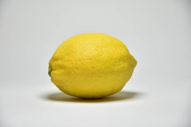 Gri arkaplan üzerindeki kenarlar