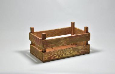 El yapımı ahşap sandıklar antika görünümlü.