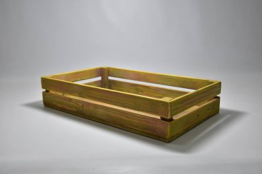 El yapımı ahşap sandıklar antika görünümlü.