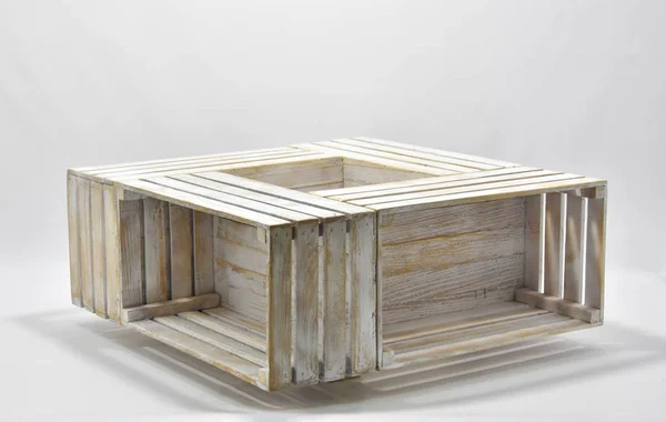 El yapımı ahşap sehpa.