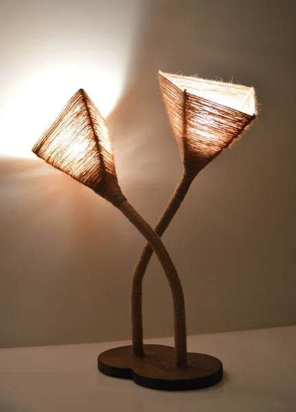 Lampe Artisanale Avec Bois Corde — Photo