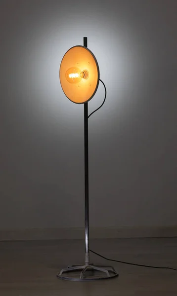 Металлическая Лампа Ручной Работы — стоковое фото