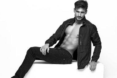 Siyah ve beyaz fotoğraf atletic modeli