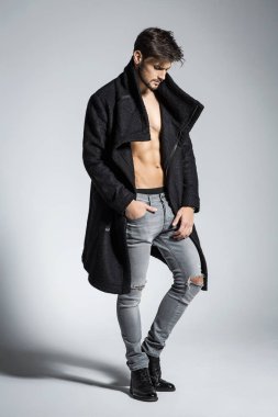 siyah montlu erkek modeli