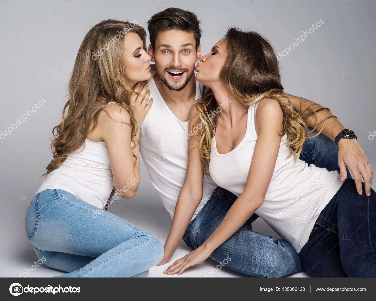 Women Kissing Lesbian Mature 