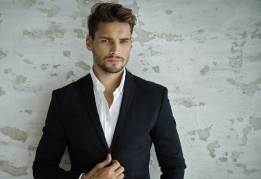 seksi bir adam portresi 