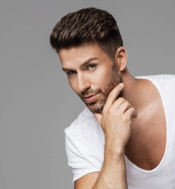 Adamın sakalı dokunmadan