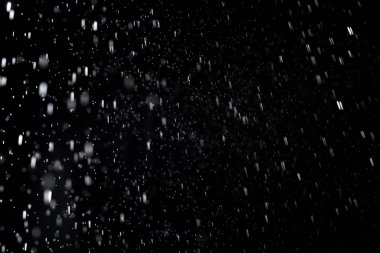 Siyah arkaplan oluşturmak için kullanılabilen bir damlacık enfeksiyonunun resmi (koronavirüs))