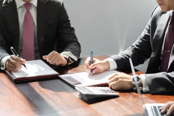 Japanese Businessperson Having Meeting Brightly Lit Conference Room — Stock Photo, Image