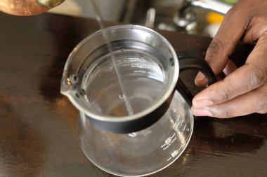 Kahve nasıl yapılır 15: Kahve servisini ısıt