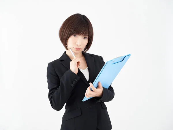 Une Employée Bureau Japonaise Aux Prises Avec Cartable Sur Fond — Photo