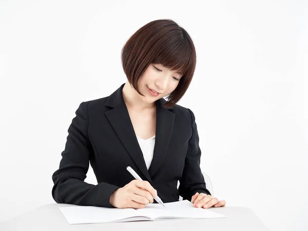 Une Employée Bureau Japonaise Conduisant Une Audience Son Bureau Avec — Photo