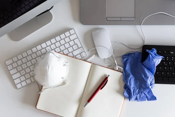 Máscara Médica Luvas Área Trabalho Trabalho Remoto Estudo Teletrabalho Freelance Fotos De Bancos De Imagens