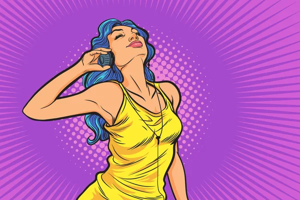 Hayat tarzında güzel bir kadın müzik dinliyor.