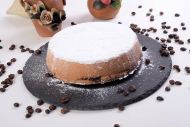 Sicilyalı Cassata, çikolatalı fırında ricotta ile tatlı. 