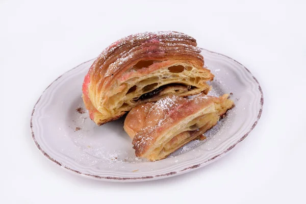 Croissant gevuld met jam heb je bessen — Stockfoto