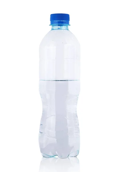 Kleine plastic fles met mineraalwater — Stockfoto