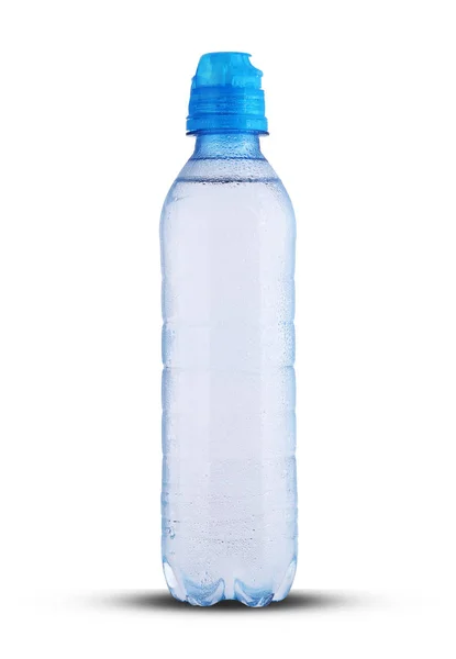 Маленькая пластиковая бутылка с минеральной водой — стоковое фото