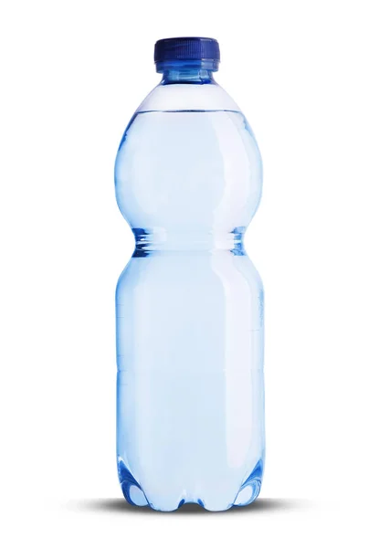 İçinde maden suyu olan küçük plastik şişe.