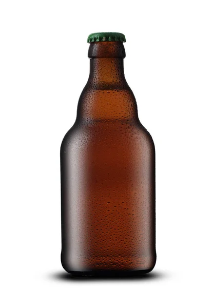 Kleine bruine fles met bier — Stockfoto