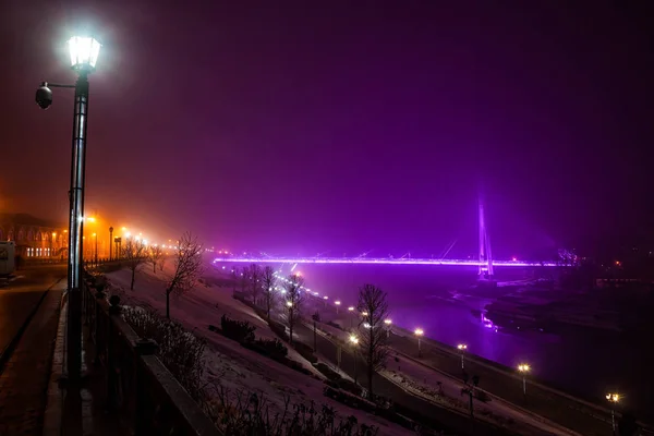 Bron Älskare Natt Dimman Staden Tyumen Ligger Västra Sibirien Ryssland — Stockfoto