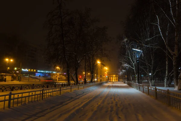 Notte Invernale Nevosa Strade Tyumen — Foto Stock