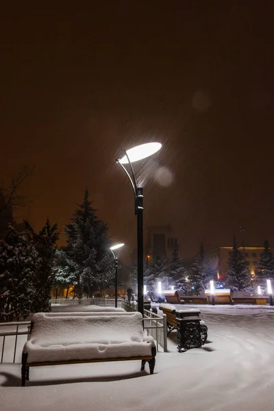 Notte Invernale Nevosa Strade Tyumen — Foto Stock