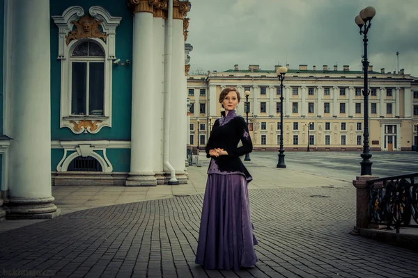 Girl Dressed Old Dress Old Town — Stock Photo, Image