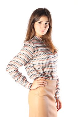 Genç izole kadın modeli gülümseme rahat