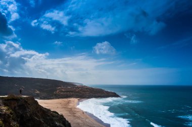 Foz de Lizandru plajı ile okyanus kıyısından görüntü