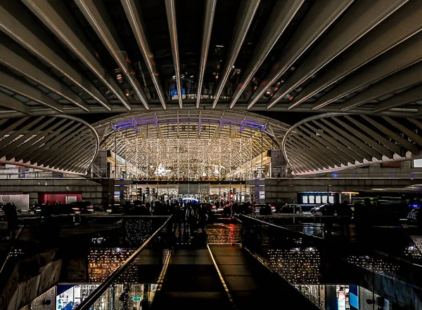 Перспектива Металлическими Конструкциями Торговом Центре — стоковое фото