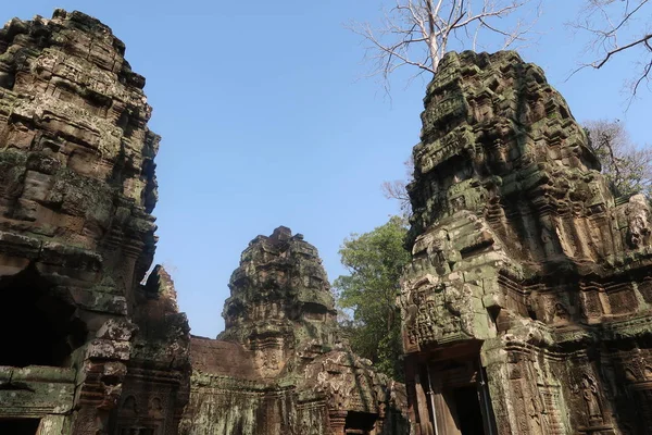 Rovine del tempio con particolare murale e bassorilievo in antico angkor wat parte di indù, vishnu, shiva, dio, religione — Foto Stock