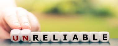 El zarları döndürür ve 