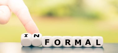 El zarları döndürür ve 