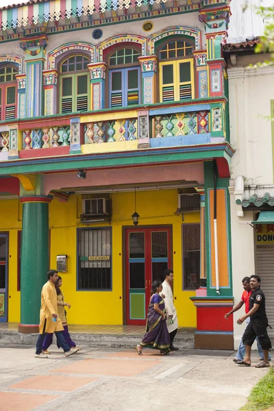 Colorful building in Little India Singapore — Stock Photo, Image