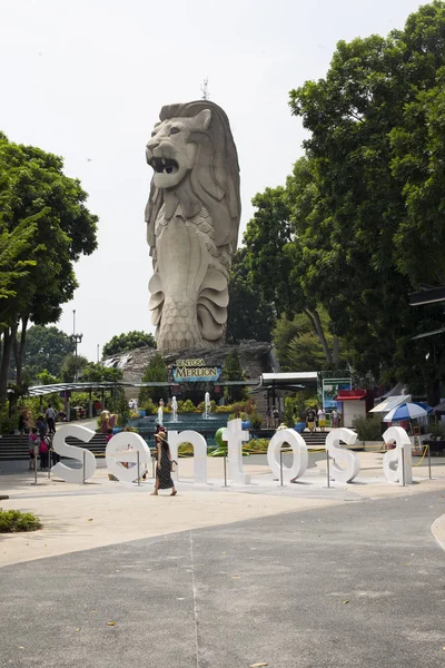 Estatua de Merlion en el parque temático Sentosa — Foto de Stock