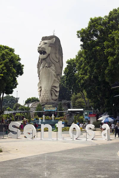 Памятник Мерлиону на тематическом парке Сентоса — стоковое фото
