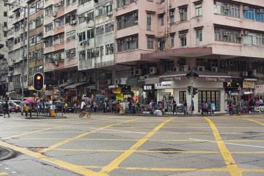 Hareketli şehirde meşgul sokak sahne faaliyete