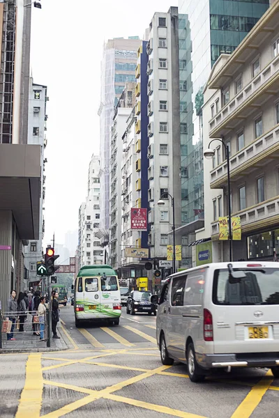 Moving activity on busy street scene in city — Stock Photo, Image