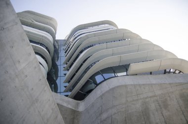 Modern mimari katmanlı yapısı