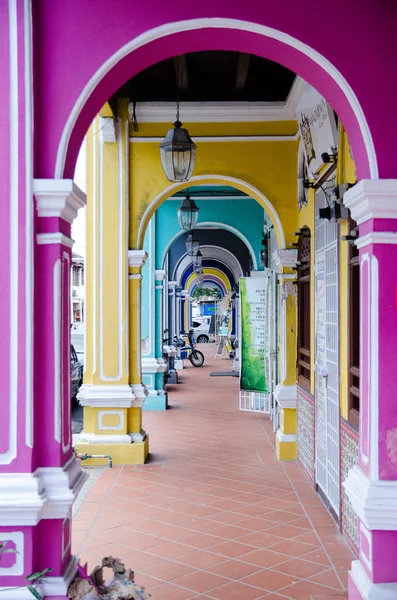 Color architecture narrow streets — Stock Photo, Image