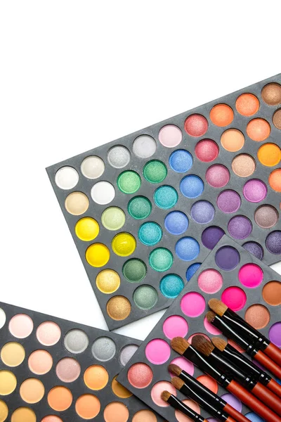 Makeup brushes and eyeshadow palette — Stock Photo, Image