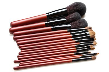 Doğal kürk ile profesyonel makyaj fırçaları