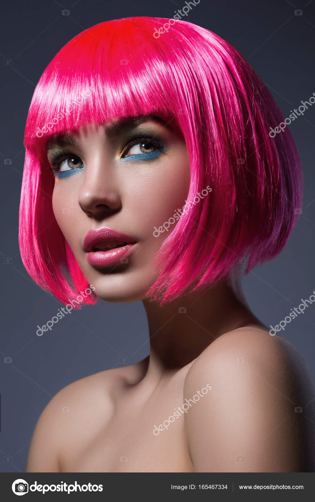 Herrliche Mieze Mit Rosa Haaren Herrliche Mieze Mit Rosa Haaren