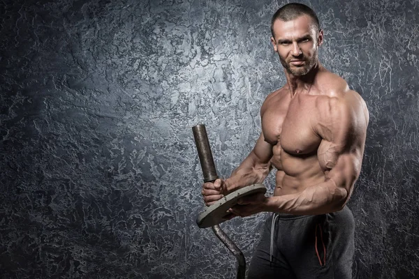 Barbell ile kas adam