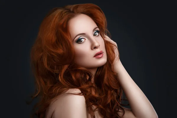 Woman with beautiful red hair — Stock Photo, Image