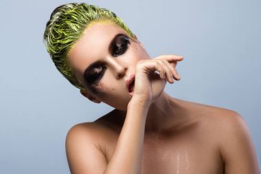 Islak kaptırdın kadınla 