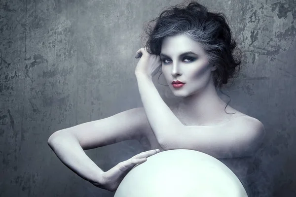 Mulher com maquiagem criativa — Fotografia de Stock