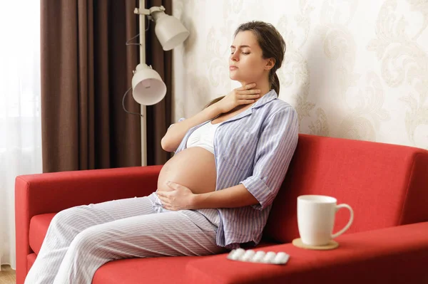 Young Pregnant Woman Sore Throat Home — Stock Photo, Image