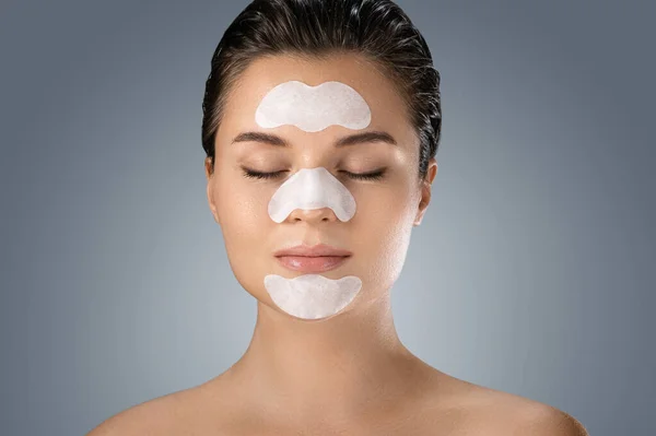 Young Beautiful Woman Cleansing Pore Strips Her Face — Stock Photo, Image